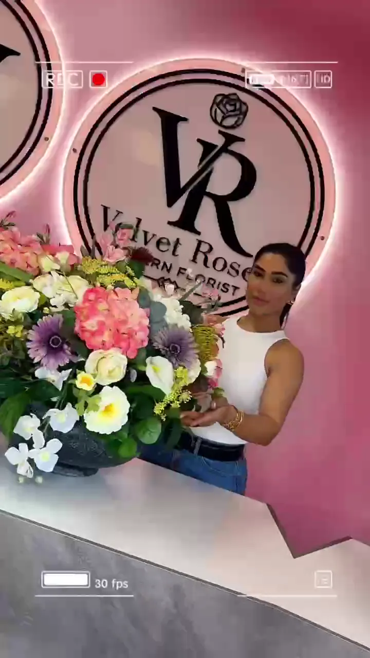 Behind the scenes fresh flower arrangement video 2
